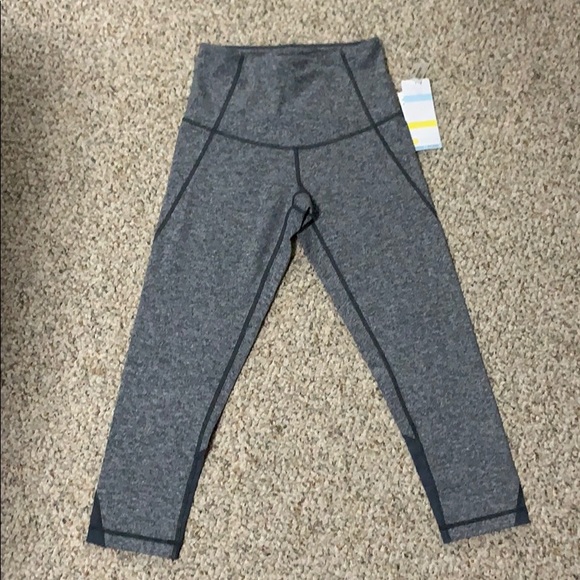 NWT Zella Cropped Leggings - Picture 1 of 12